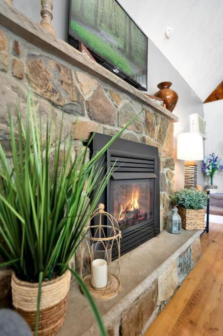 The Sage Chalet In Emerald Lakes, Poconos! Long Pond Экстерьер фото